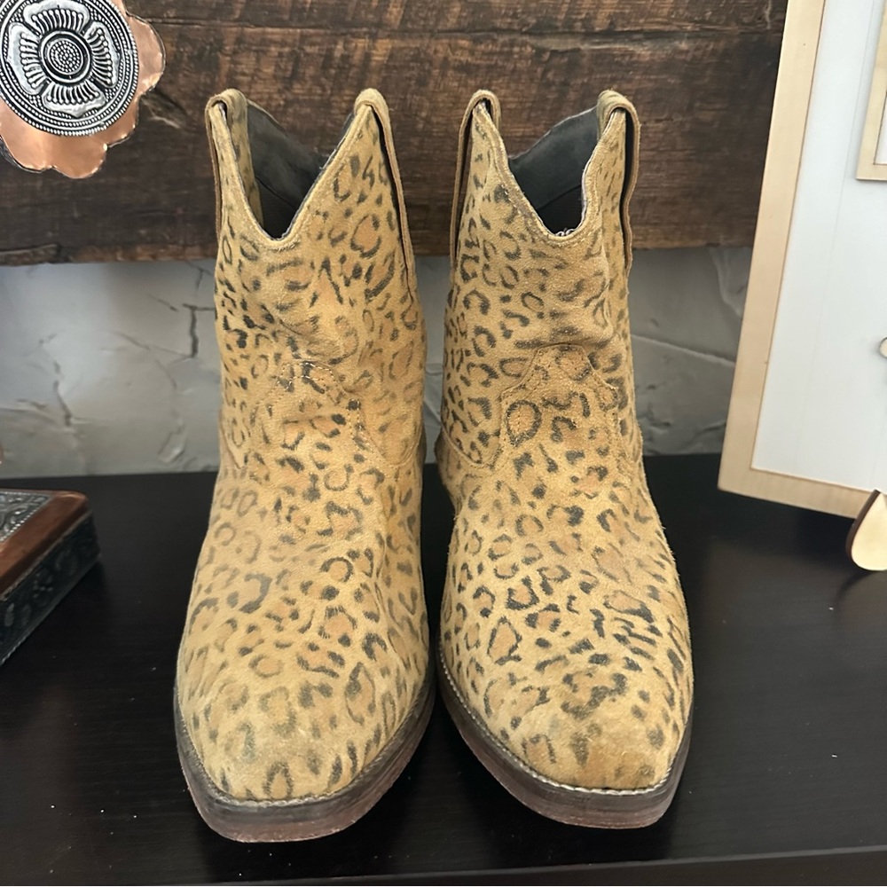 Roper Leopard Print Ankle Boots - Picture 4 of 9